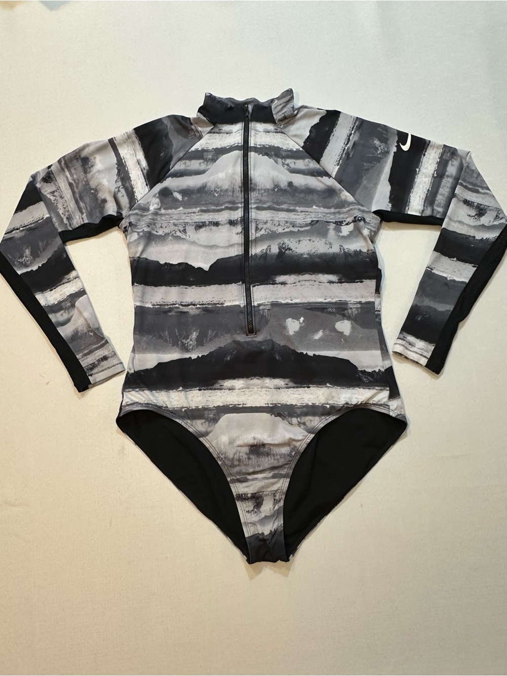 Nike Swim XL Long Sleeve Zip Front One Piece Rash Guard Swimsuit